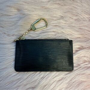 🟥 SOLD! Louis Vuitton Key Pouch Cles Black Epi Card Holder Wallet